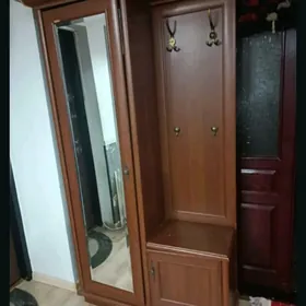 прихожая .срочно