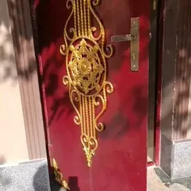 входная железная дверь