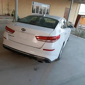 Kia Optima 2020