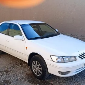 Toyota Camry 1997