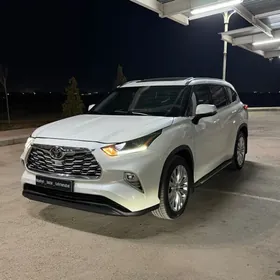 Toyota Highlander 2021