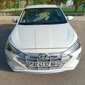 Hyundai Elantra 2019