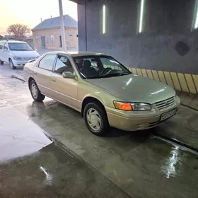 Toyota Camry 1999