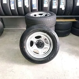 Goodyear 255/60R18