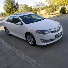 Toyota Camry 2014