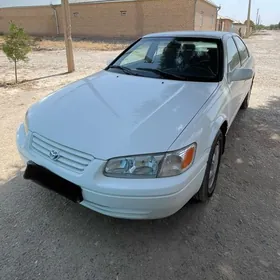 Toyota Camry 1999