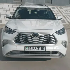 Toyota Highlander 2020