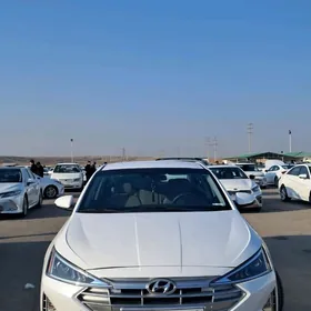 Hyundai Elantra 2020