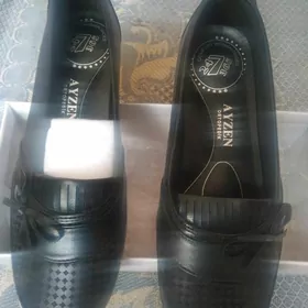 Satlyk tufli taze geyimedik