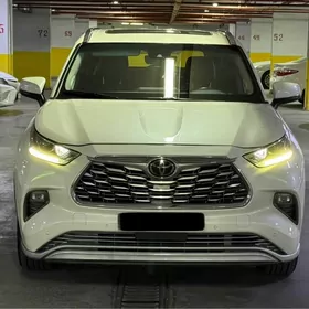 Toyota Highlander 2020