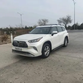 Toyota Highlander 2020