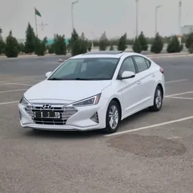 Hyundai Elantra 2020
