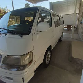 Toyota Hiace 2005
