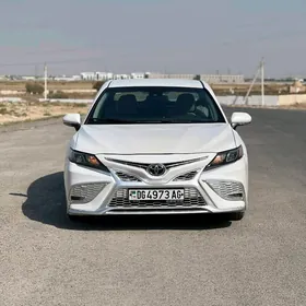Toyota Camry 2021