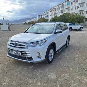 Toyota Highlander 2018