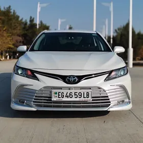 Toyota Camry 2021