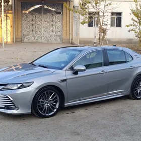 Toyota Camry 2020