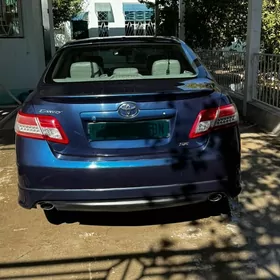 Toyota Camry 2010