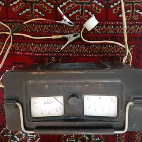 akumlýator zarýatnyk