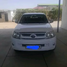 Toyota Hilux 2011