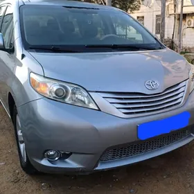 Toyota Sienna 2011