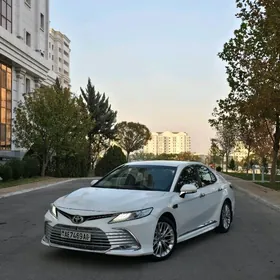 Toyota Camry 2018