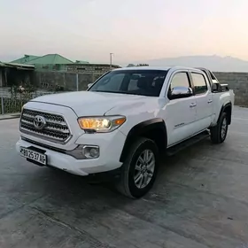Toyota Tacoma 2017
