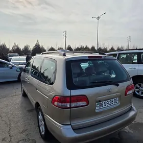 Toyota Sienna 2001