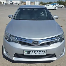 Toyota Camry 2013
