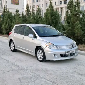 Nissan Versa 2010