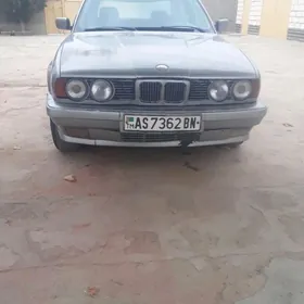 BMW 525 1990