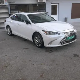 Lexus ES 350 2022