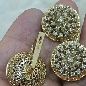 Gyzyl yerewan komplekt