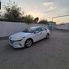 Hyundai Elantra 2021