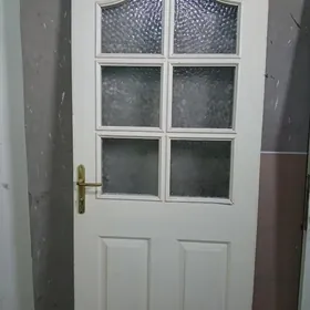 Içki gapy arassaja ulanylan