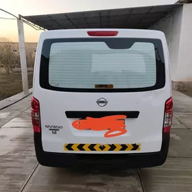 Nissan Urvan 2019