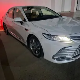 Toyota Camry 2023