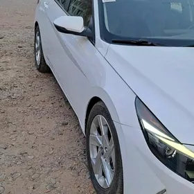 Hyundai Elantra 2021