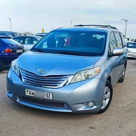 Toyota Sienna 2017