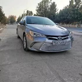 Toyota Camry 2017