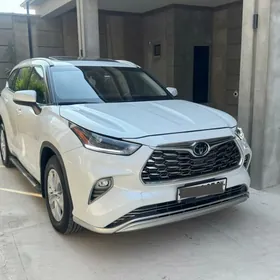Toyota Highlander 2022