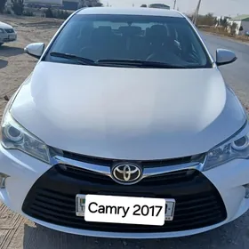 Toyota Camry 2017
