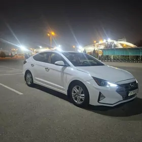 Hyundai Elantra 2020
