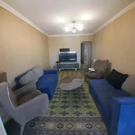 Satlyk 3/3 etajy 3kom 72m²