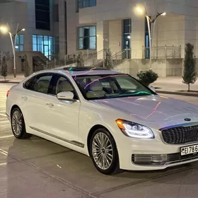 Kia K900 2019