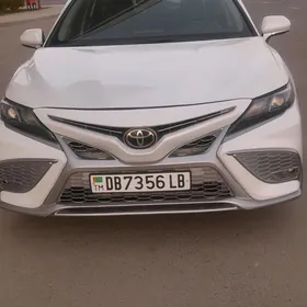 Toyota Camry 2021