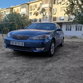 Toyota Camry 2004