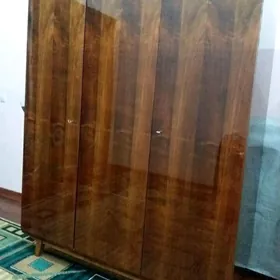 Шкаф большой