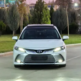 Toyota Camry 2022