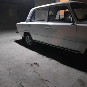Lada 2104 1983
